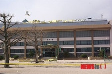 강풍에 날아간 초등학교 강당 지붕