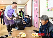 복지시설 배식봉사하는 정 총리
