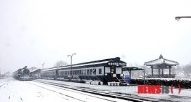 눈 내리는 섬진강 기차마을