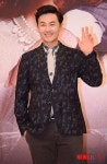 포즈 취하는 조연우