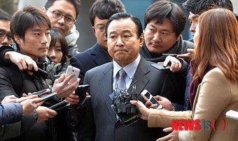 취재진 질문 받는 국무총리 후보자