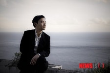 윤홍천, 국내 첫 단독 리사이틀 방랑자