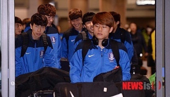 킹스컵 우승 차지한 U-22 축구대표팀 귀국