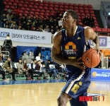 심스는 도움닫기중