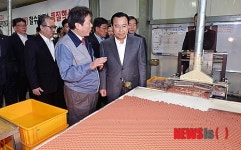 인천 남동공단 중소기업 방문한 이완구 국무총리