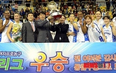 우리은행, 정규리그 3연패 금자탑