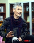 5·18 사진 기증한 이상일 관장