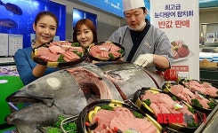 이마트, 참치데이 앞두고 반값 참치회 선보여