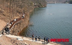 진천 초평호 수변 탐방로 초롱길