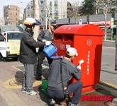 우체통도 봄 맞을 준비해요
