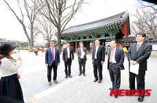 전북 혁신도시 이전 기관 간부들 전주 경기전 방문