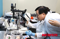 과학의 날 맞아 한국과학기술연구원 방문한 정의화 의장