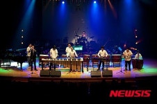 신세계百, 시각장애인 한빛예술단 음악공연 진행