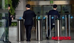 금감원도 압수수색