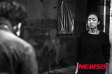 [영화 리뷰]아, 전도연…영화 무뢰한