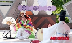 심청가 부르는 정수인 명창