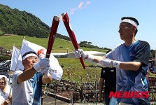 제주서 출발한 광주U대회 성화 봉송