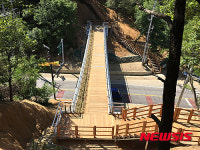 이배재고개 등산육교 설치 막힘 없이 종주