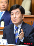 총리 후보자 병역면제 이유 설명하는 손광수씨