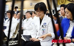 메르스로 고통받는 이들을 위한 합동미사 참석한 최수미 교수