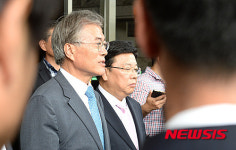 대전고등법원 찾은 문재인 대표