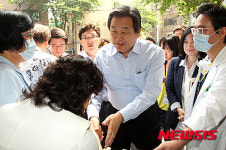 김무성 대표, 신월동 메디힐 병원 방문