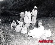 헌병대 사이에서