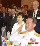 박 대통령, 6.25전쟁 제65주년 국군 및 UN군 참전유공자 위로연 참석