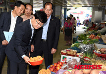 옥천공설시장 방문한 신원섭 청장