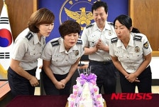 집에선 엄마·언니, 직장선 경찰…충주署, 여경의 날 행사