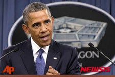 美 국방부에서 기자회견 중인 버락 오바마 미국 대통령