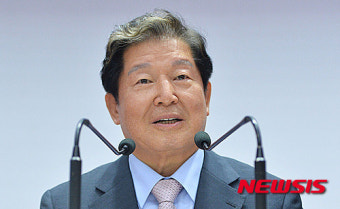 조선체육회 창립취지서 낭독하는 이연택 고문