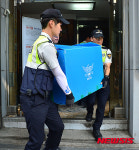 운반되는 압수수색품
