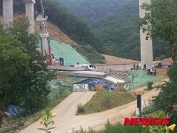 파주서 교량 작업 중 크레인 끊어져 2명 사상