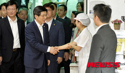 황 총리, 복지관 조리시설 위생점검