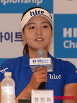 하이트진로 챔피언십 기자회견, 질문에 답을하는 전인지 프로