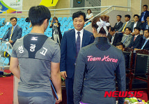김천, 전국학생우슈쿵푸대회 선서 받는 박창범 회장