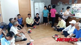 허기도 경남 산청군수, 경로당 위로 방문