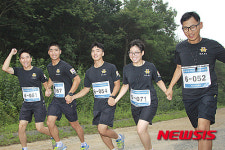 힘차게 달리는 육군3사관학교 52기 생도들