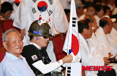재향군인회원의 태극기 사랑