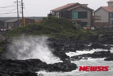 태풍 고니 거세지는 제주 바다