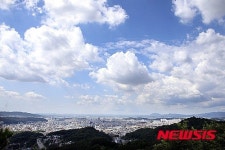 치명자산에서 바라본 파란 가을하늘