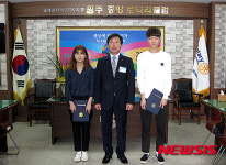 원주중앙로타리, 상지영서대학생에 장학금 전달