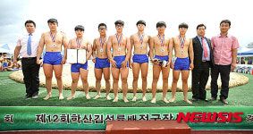 준우승 차지한 울산강남고등학교 선수들