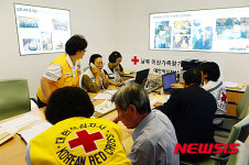 남북이산가족상봉합의, 붐비는 이산가족민원실