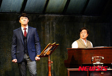 열연하는 송창영과 이창용