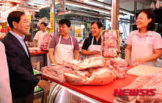 마장 축산도매시장 찾은 박원순 서울시장