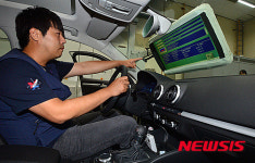 아우디 차량 배기가스 검사 준비