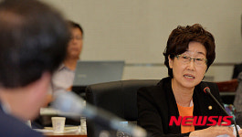 [2015국감]질문하는 새누리 황인자 의원