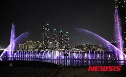 분수쇼 보러 오세요…청라 호수공원 인기